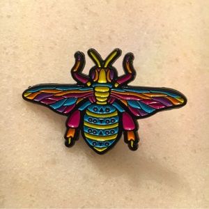 Colorful bee enamel pin 🐝🐝🐝